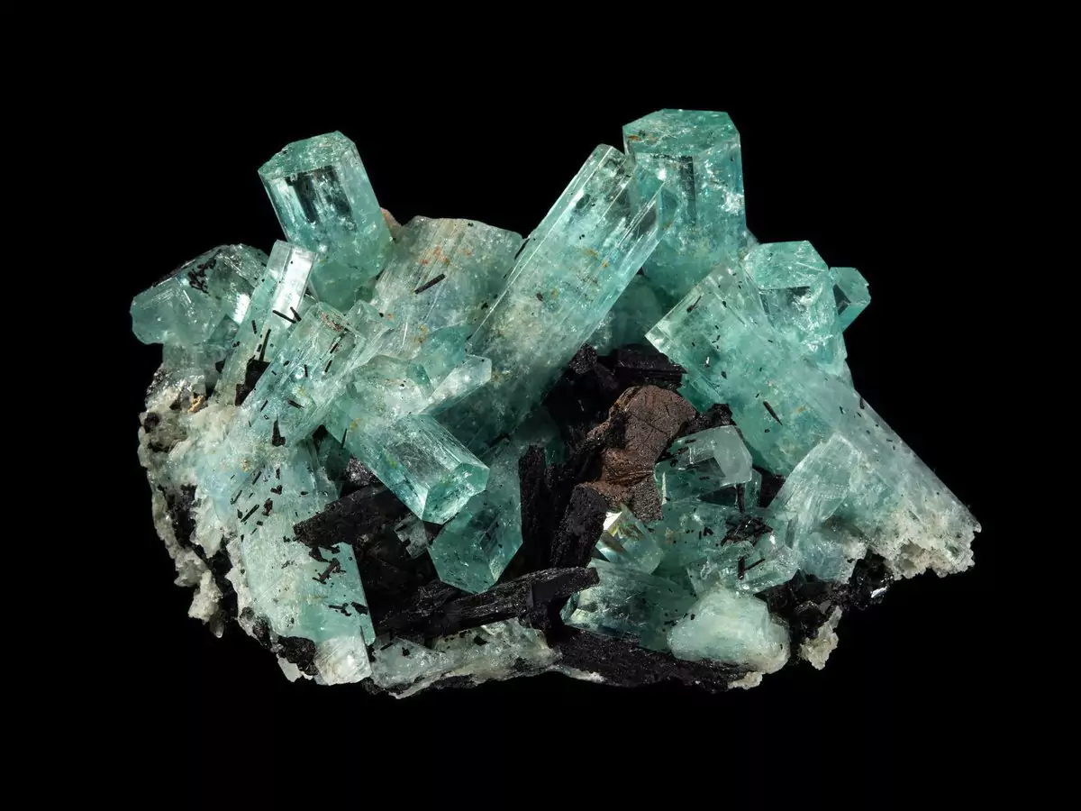 beryl-group-aquamarine-stone beryl-group-aquamarine-stone